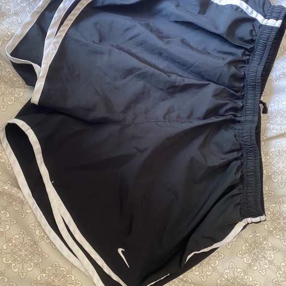 Nike Pants - Nike athletic shorts